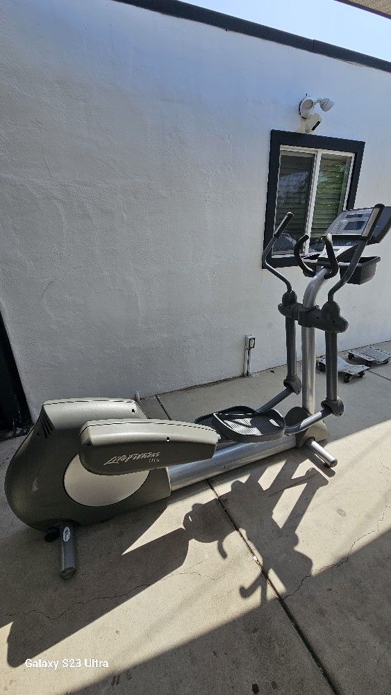 Life Fitness Elliptical
