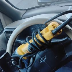 DEWALT 13 Amp Corded 4.5 - 5 in. High Performance Angle Grinder
