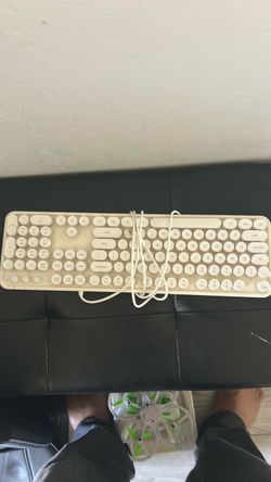 Beige Keyboard with Round Keycaps