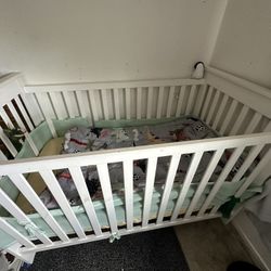 Baby Crib And Mattress 