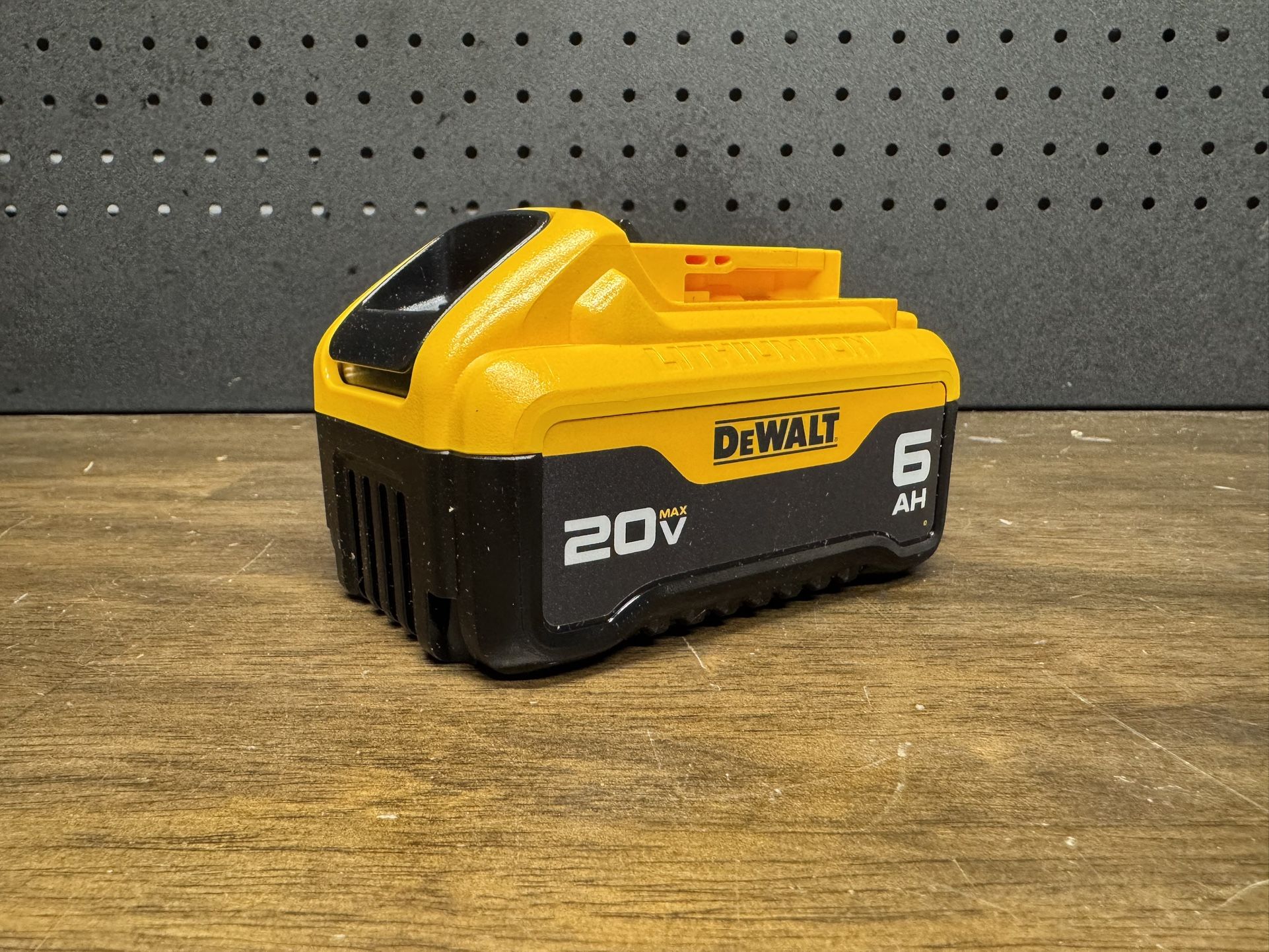 Dewalt 20V MAX Premium Lithium-Ion 6.0Ah Battery Pack