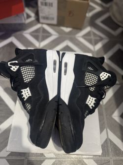 Jordan 4 White Thunder