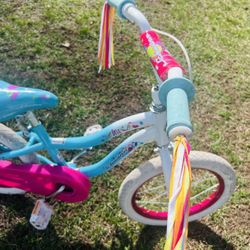 Schwinn  Girls Bike 16 Inches  Good Brakes And Tires