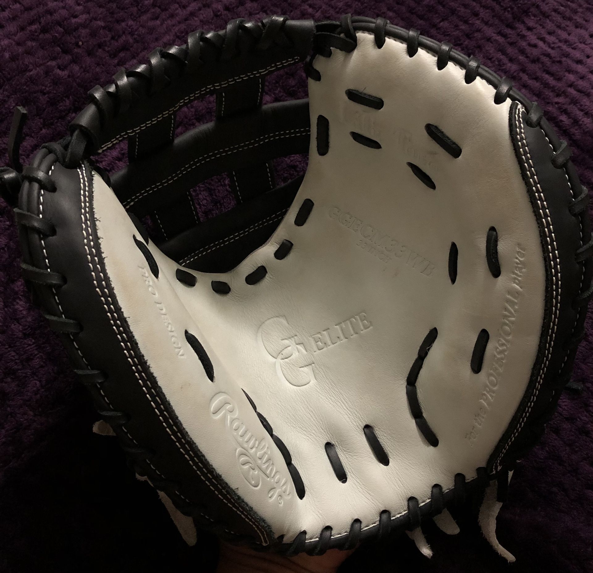 Rawlings Gold Glove Elite Fast Pitch Softball Catcher’s Glove