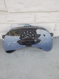 Cadillac Escalade Gauge Cluster Speedometer w/ Trans Temp Gauge 2003-06