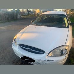 2001 Ford Taurus