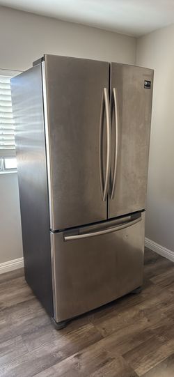 Samsung fridge 32” wide