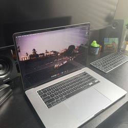 MacBook Pro 16in  2019