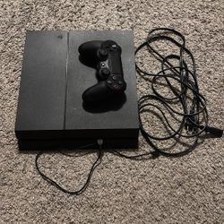 Ps4 + 1 Controller + Chargers