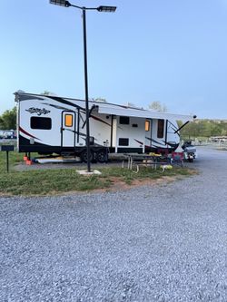 Toyhauler 2016 Stryker 3010