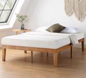 Naturalista Classic Brown Natural Pine Solid Wood Frame Queen Platform Bed