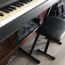 Yamaha P-70 Piano Complete With Pedal Stand 
