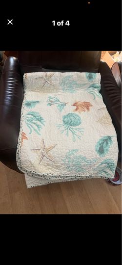 Twin quilt and sham