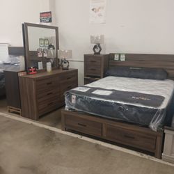 queen size bedroom set $799.99 +tax