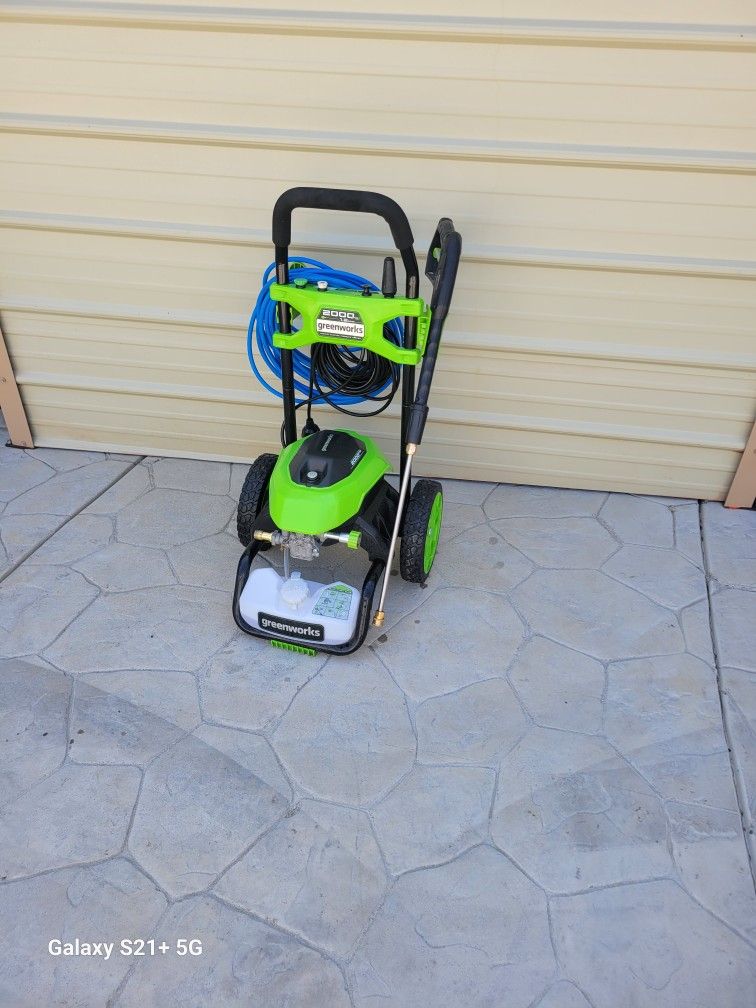 Greenworks Electric Pressure Washer 2000psi