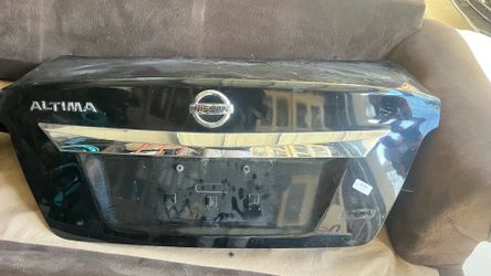 Nissan Altima Trunk