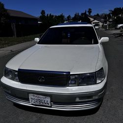 1992 Lexus LS 400