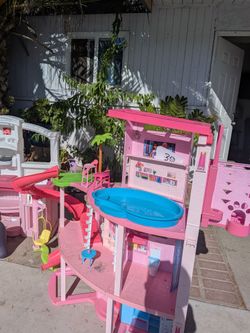 Yard sale. 11437 Weber av moreno valley cal 92553