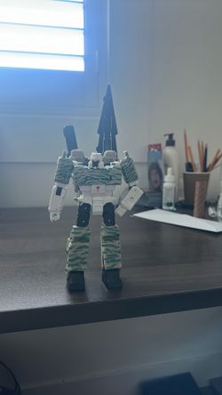 Transformers Generations Selects WFC-GS01 Combat Megatron, War for Cybertron Voyager Figure