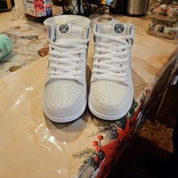 Nike SB Dunk High x Antihero
