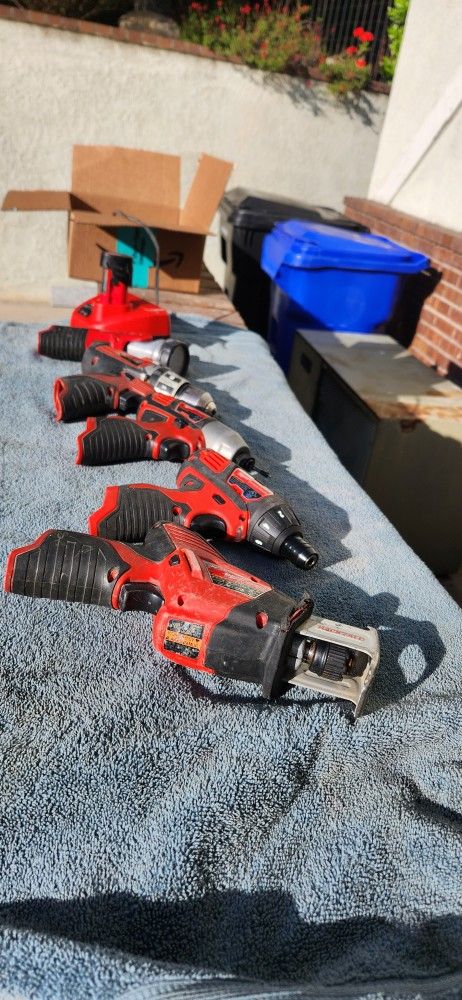 Milwaukee 12v tools battery n charger