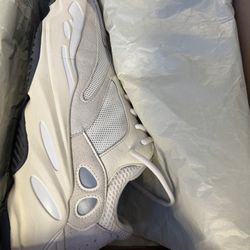 Yeezy Boost 700 SALT Yzy Adidas 