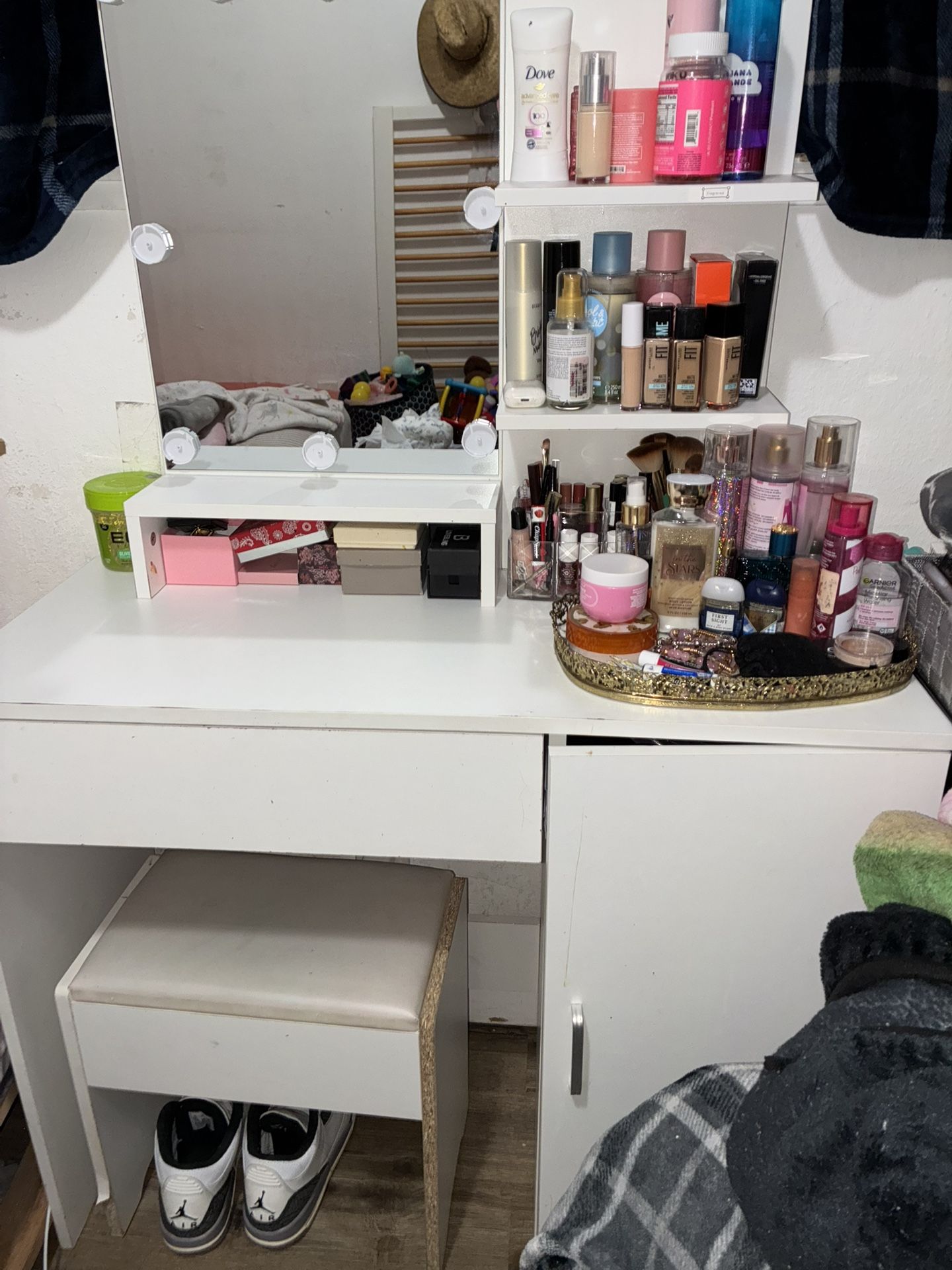 Makeup Vanity 