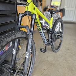 Polygon D7 Full Suspension Mountain Bike 