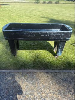 Cambro Mobile Ice Bin Salad Bar