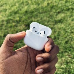 AirPod 4 