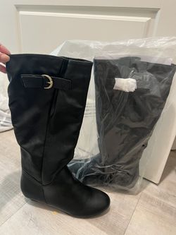 New Black Boots Size 7
