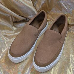 UGG Zilo Slip On Sneakers size 8 NEW