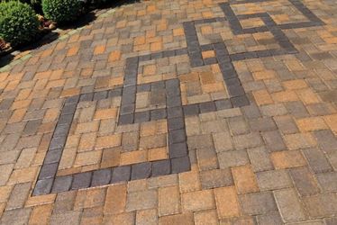 Pavers and bed plants 🤩