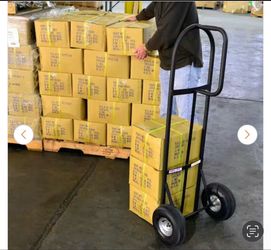Milwaukee 800 Ib. Capacity D-Handle Hand Truck