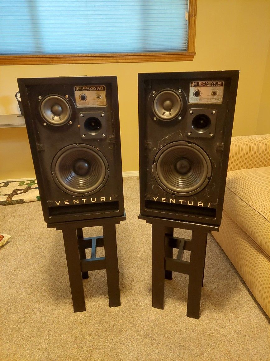 Speaker Set