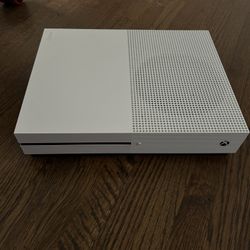 Xbox One S (used slightly)