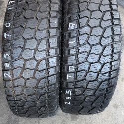 Par 285//70/17 Radar At5 LT 10 ply 
99% de vida 
Dot 20 las 2 $140