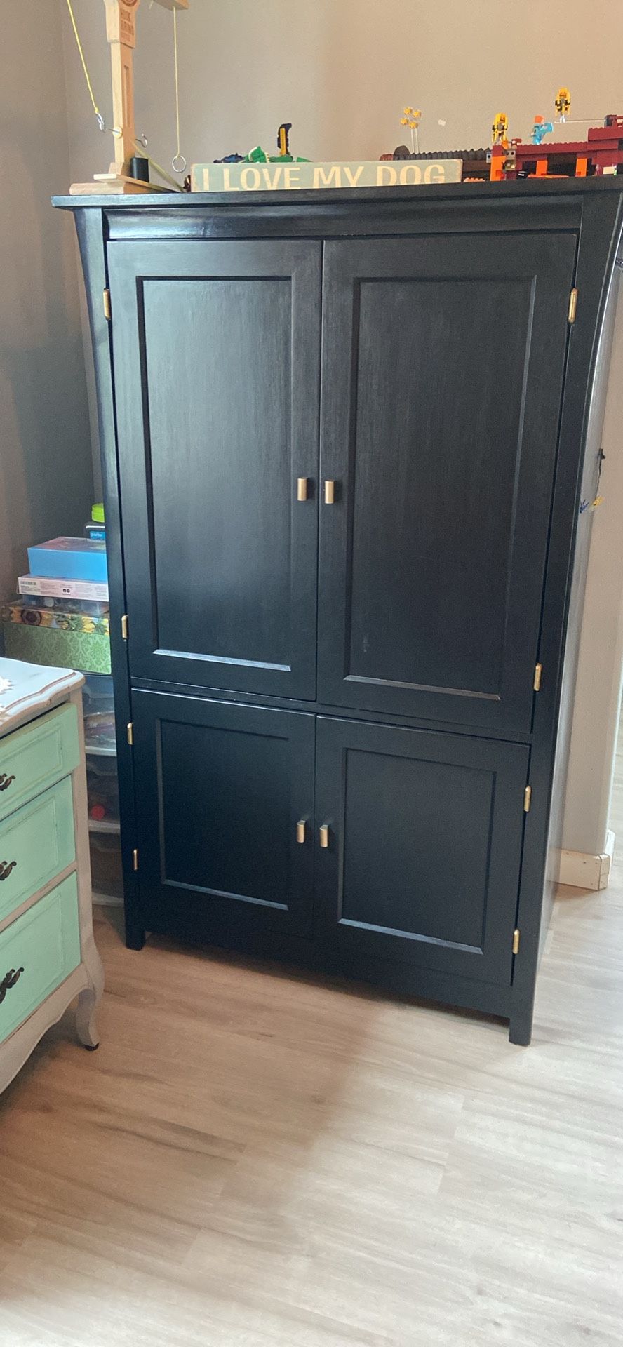 Armoire