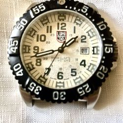 LUMINOX NAVY SEAL WATCH !! LIKE NEW!!