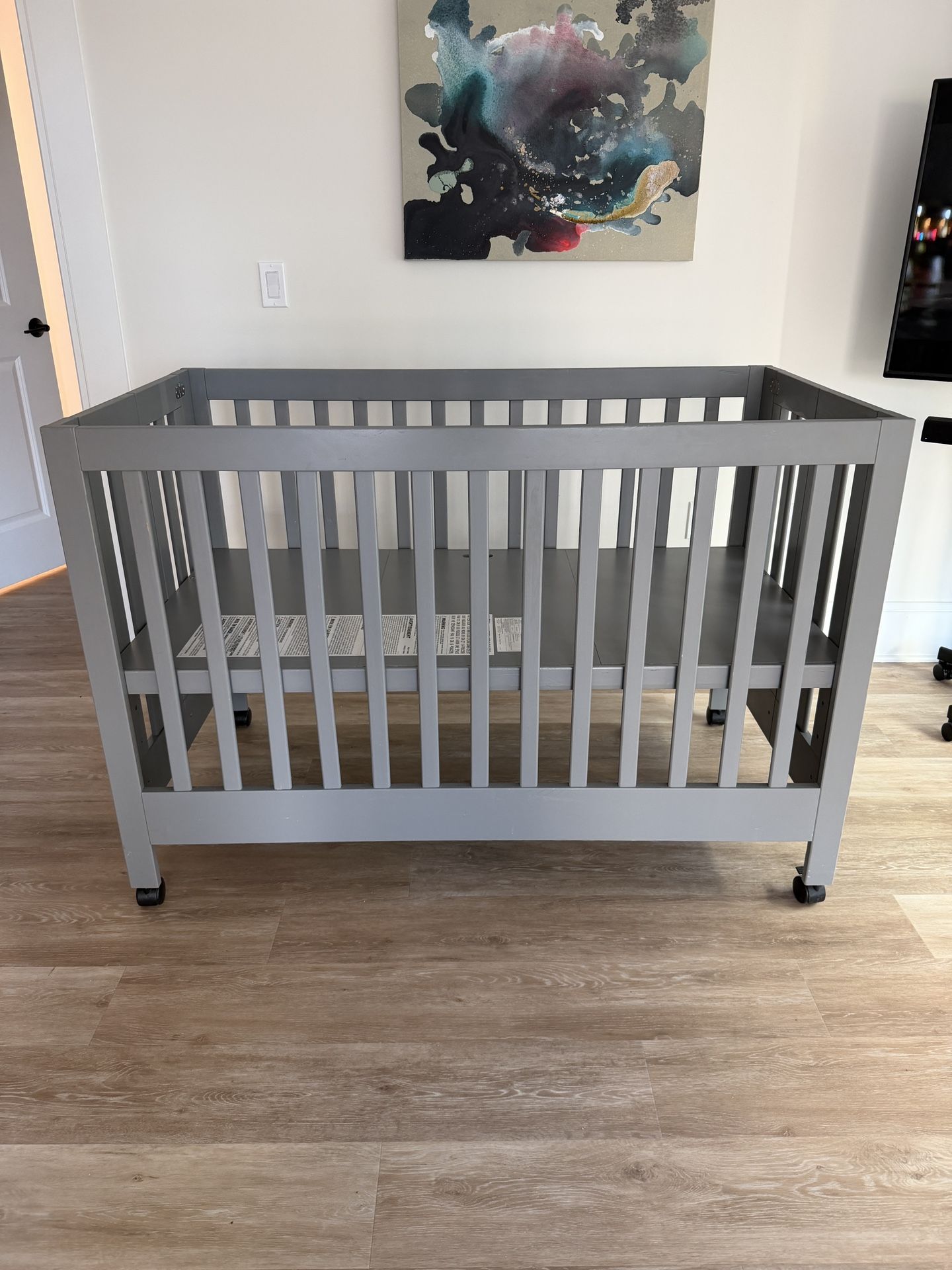 Babyletto Portable crib 