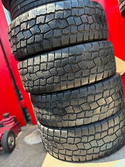275/65/18 Vendo set de Toyo con 80% de vida las 4