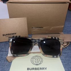 Burberry Sunglasses Elsa Vintage Check