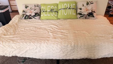 Twin matress