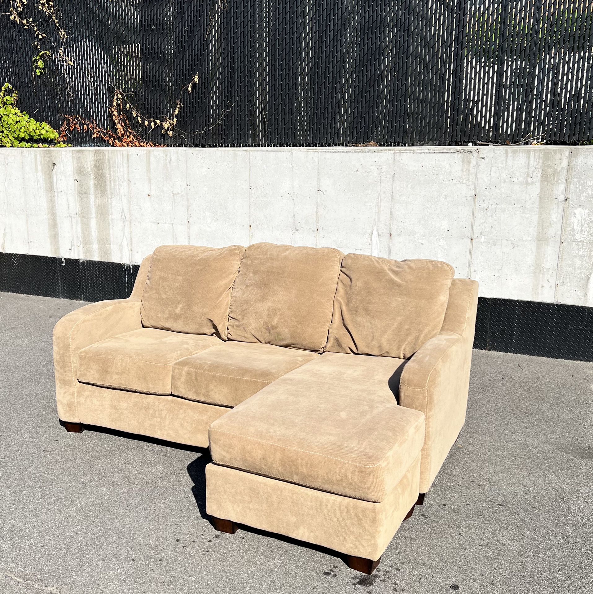 Free Delivery 🚚 NYC Ashley Furniture Full Size Sectional Couch