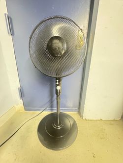 Black Pedestal Standing Fan
