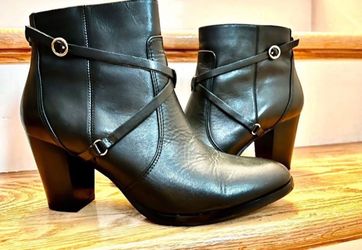 Black Leather Ankle High Boots Size 9