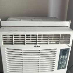 Window AC Unit 