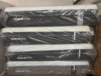 Tempur-Pedic TEMPUR-LuxeAdapt Soft Queen