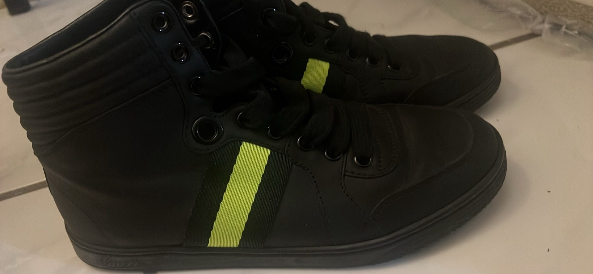 Gucci Sneakers Size 6 