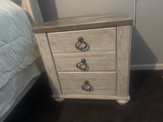 3-Drawer Farmhouse Nightstand